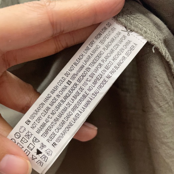 Forever 21 contemporary wrap top - Picture 7 of 9